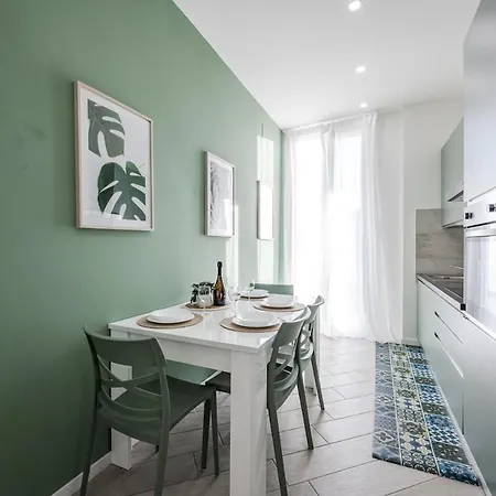 Train Station Deluxe 3 Bath ボローニャ