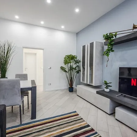 Διαμέρισμα Train Station Deluxe 3 Bath *