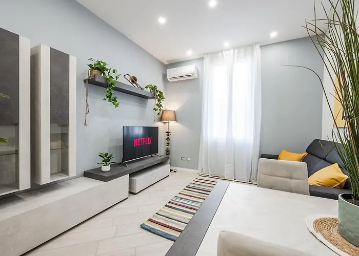 Train Station Deluxe 3 Bath *