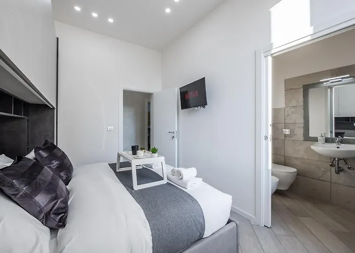 Train Station Deluxe 3 Bath *