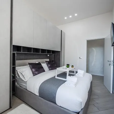 Train Station Deluxe 3 Bath Bologna