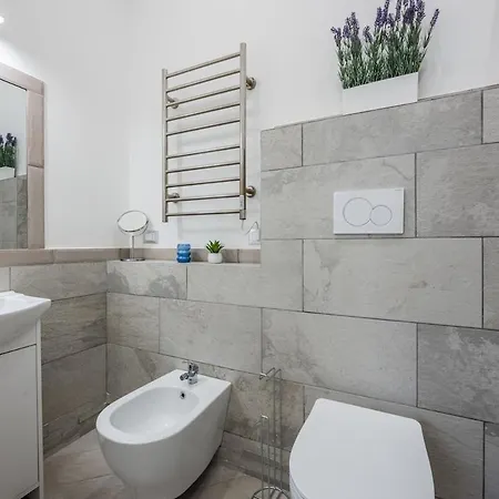 Apartamento Train Station Deluxe 3 Bath *